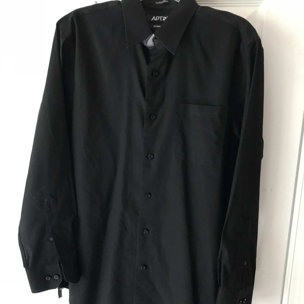 Black button up shirt Men’s Large